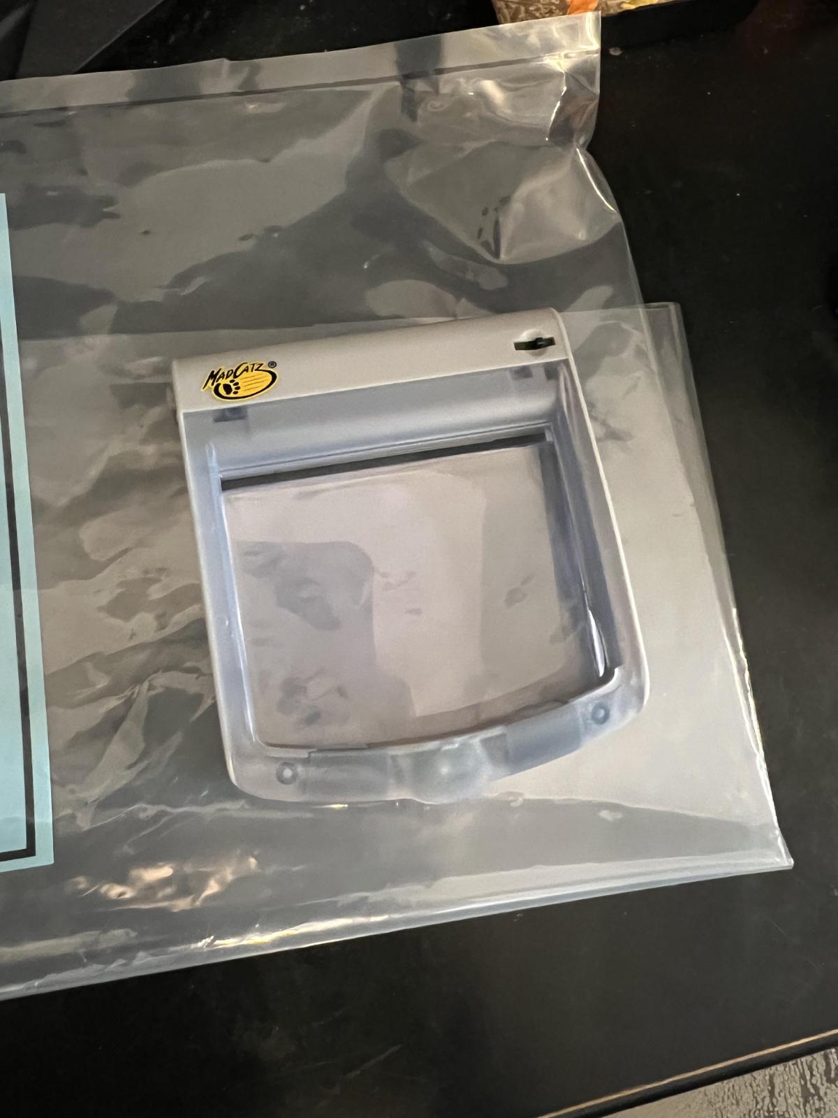 Madcatz Magnifier Light - Game Boy Advance