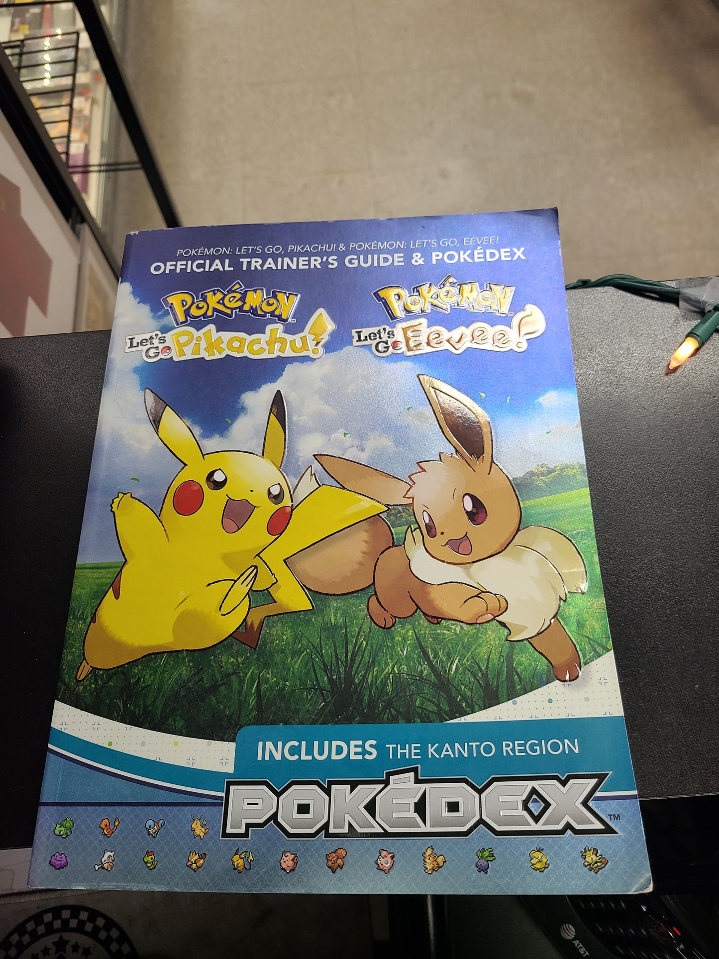 Pokemon Let's Go Pikachu and Let's Go Eevee Trainer's Guide and Pokedex - Nintendo Accessories