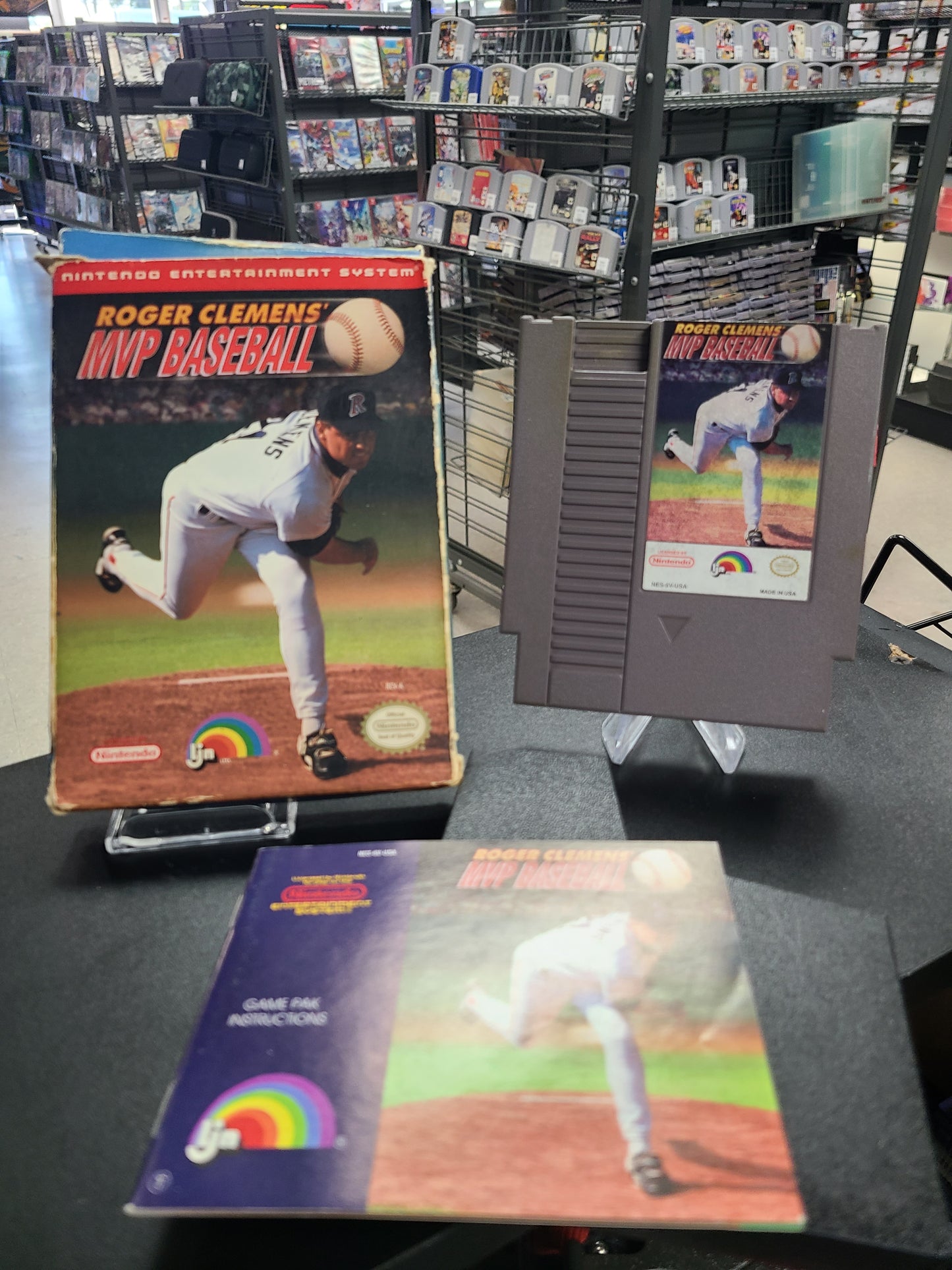 Roger Clemens' MVP Baseball - NES