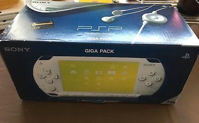 PSP Giga Pack White - JP Console [Import]