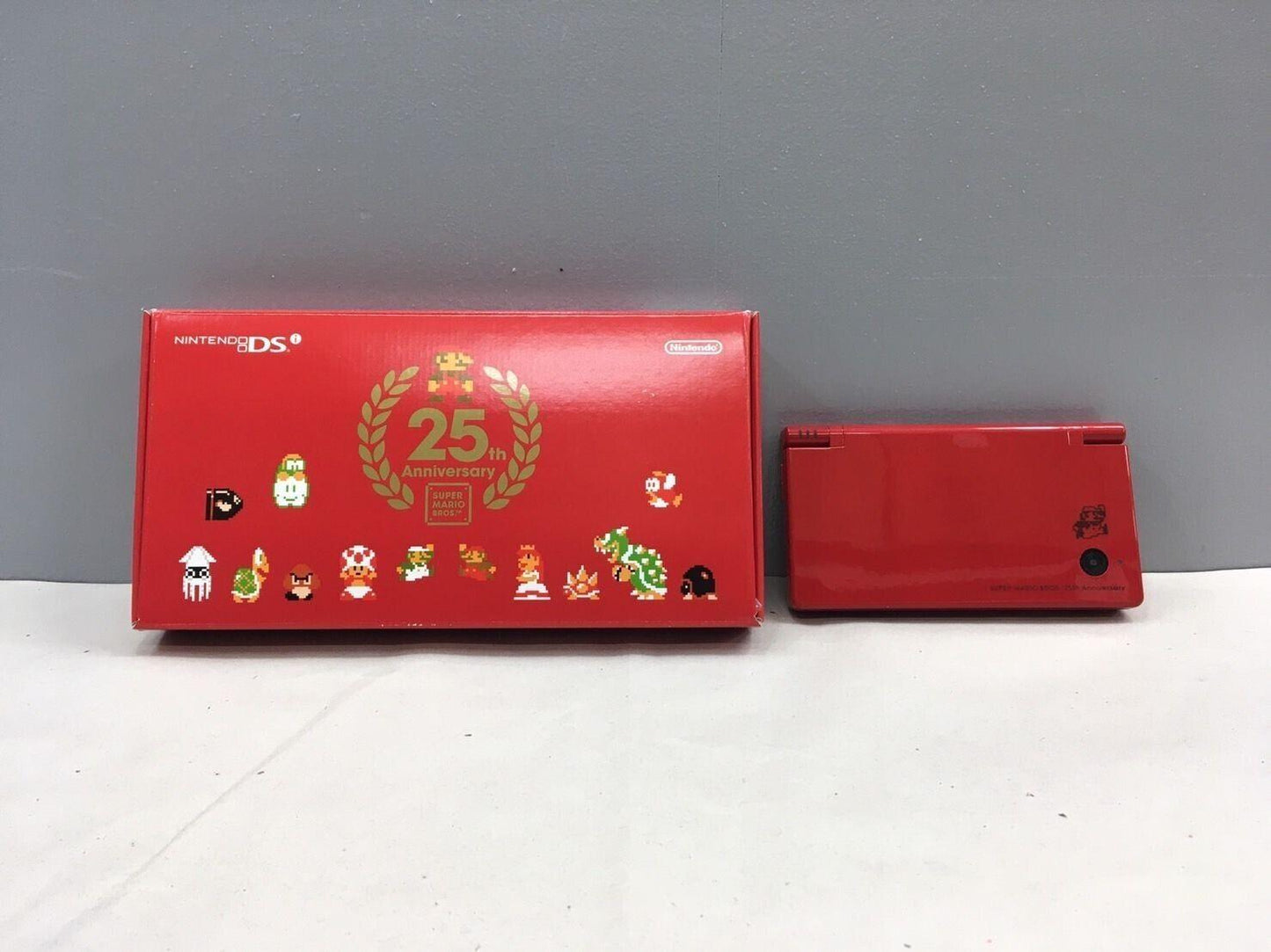 Nintendo DSi [Super Mario Bros 25th Anniversary] - Nintendo DS