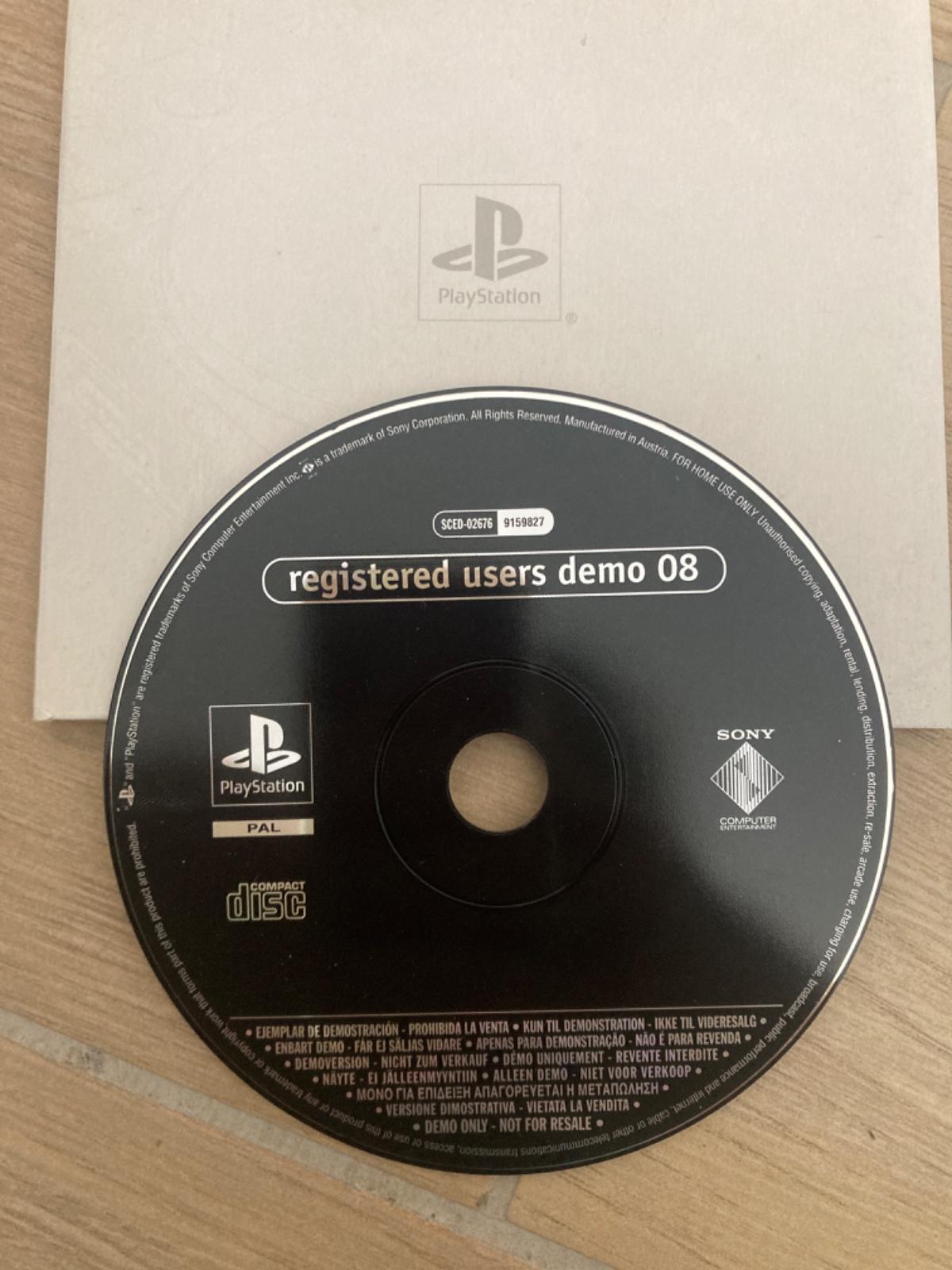 Registered Users Demo 08 - PAL Playstation [Import]