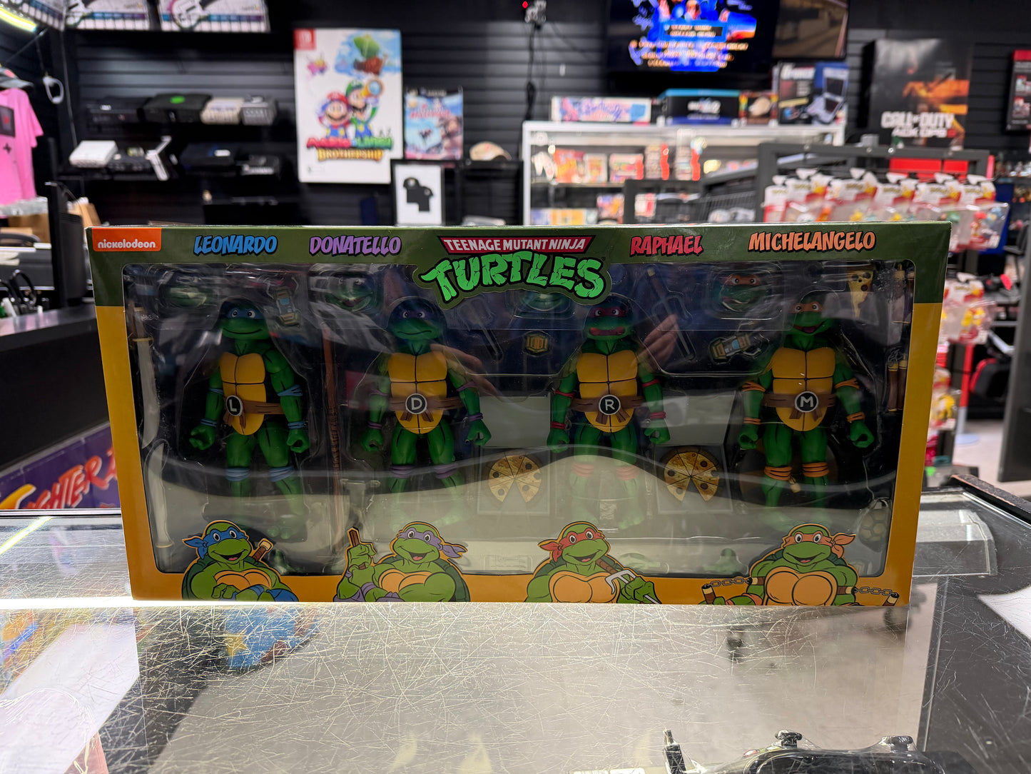 NECA Teenage Mutant Ninja Turtles Haulathon Action Figure 4 Pack - Toys