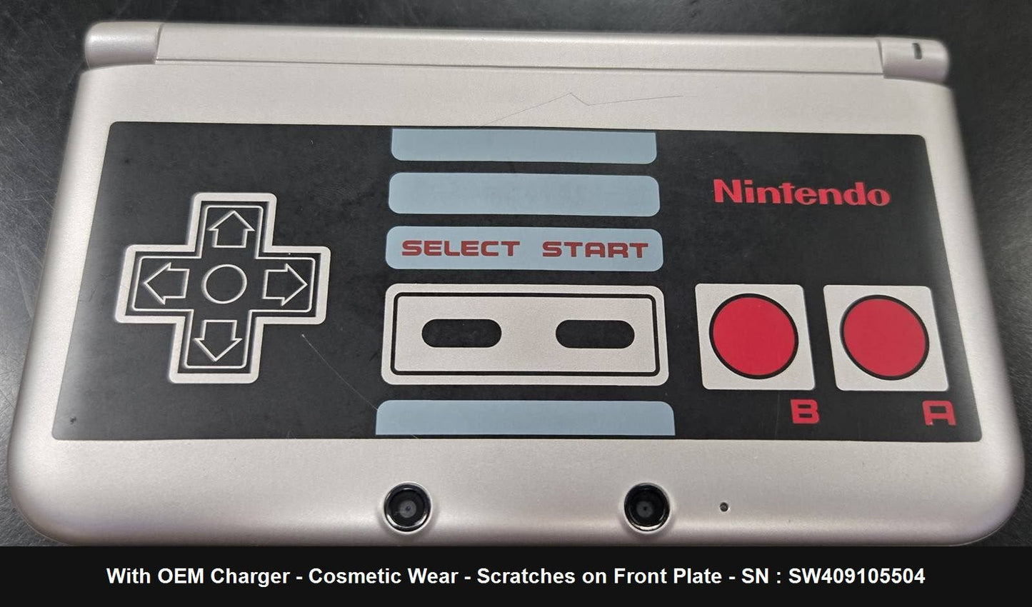 Nintendo 3DS XL Retro NES Edition - Console